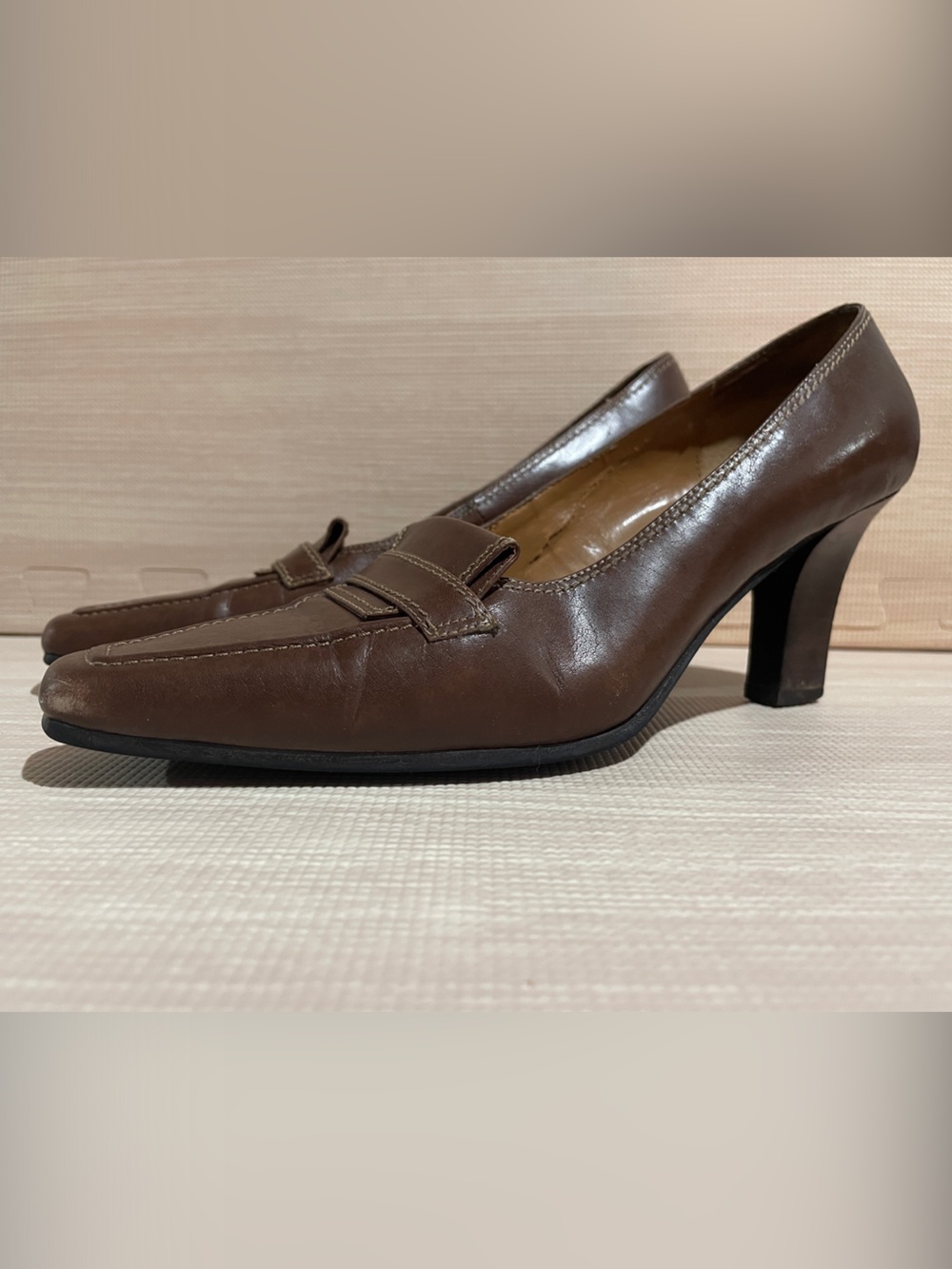 Classic Brown Leather Loafer Heel Pumps